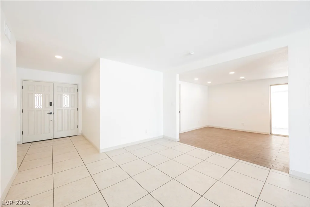 2302 Wagonwheel, Las Vegas, NV 89119