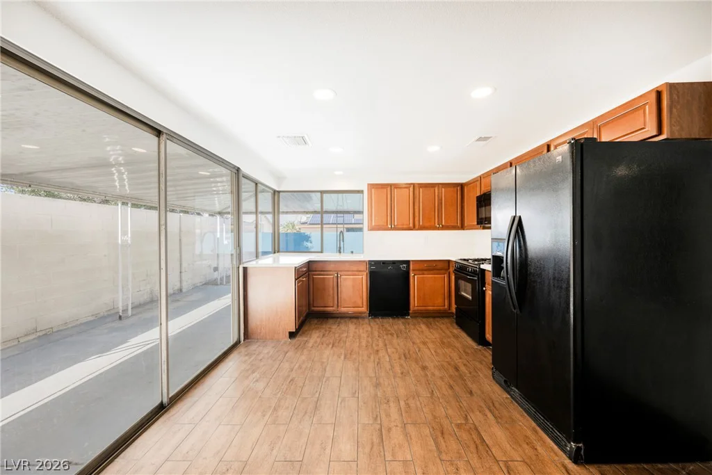 2302 Wagonwheel, Las Vegas, NV 89119