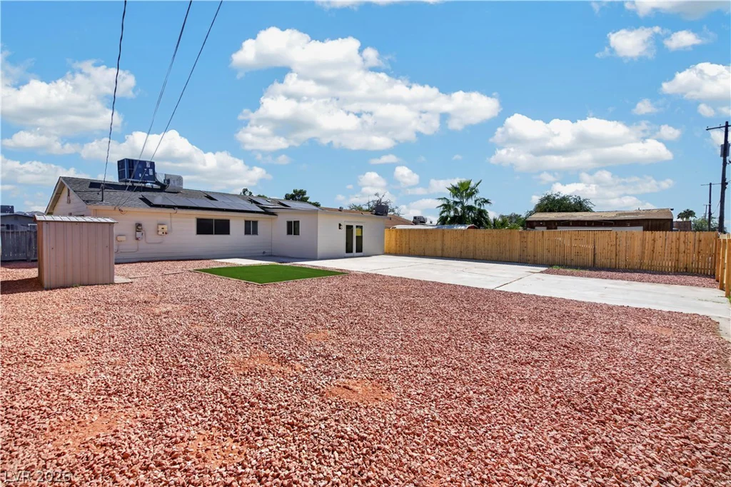2341 Pariva, Las Vegas, NV 89115