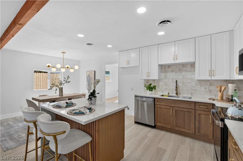2341 Pariva, Las Vegas, NV 89115