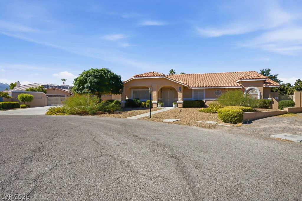 4885 Miller, Las Vegas, NV 89149