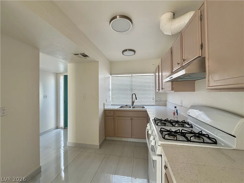 4056 Gold Coast, Las Vegas, NV 89121