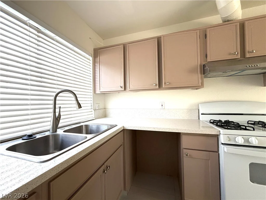 4056 Gold Coast, Las Vegas, NV 89121