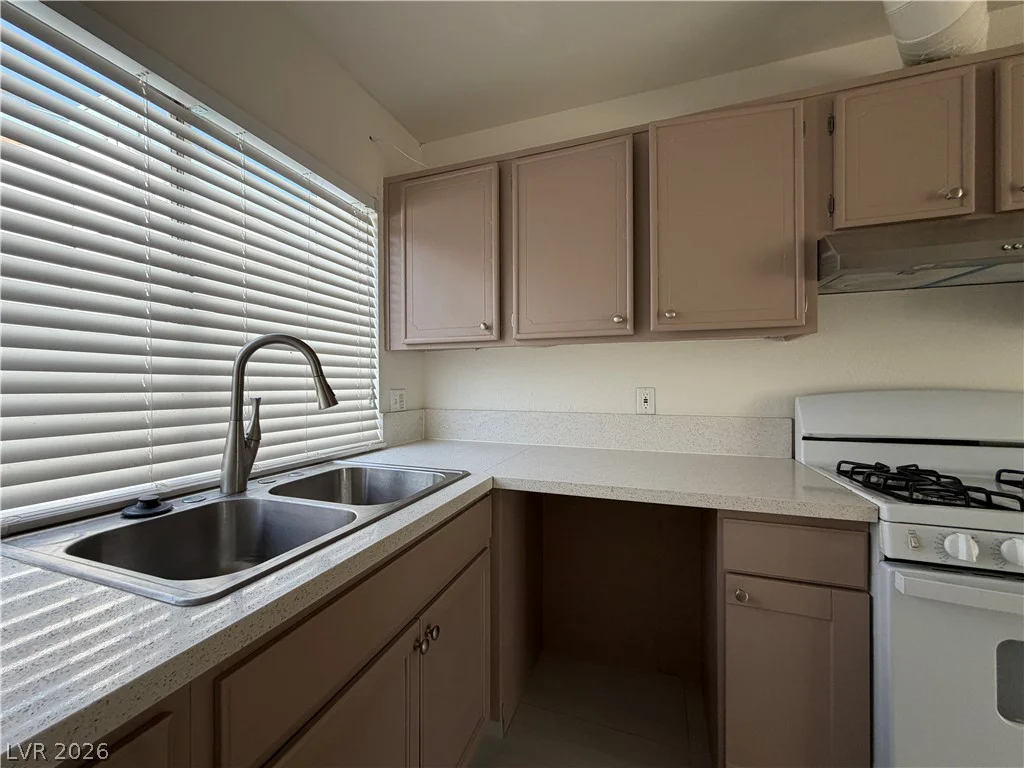 4056 Gold Coast, Las Vegas, NV 89121