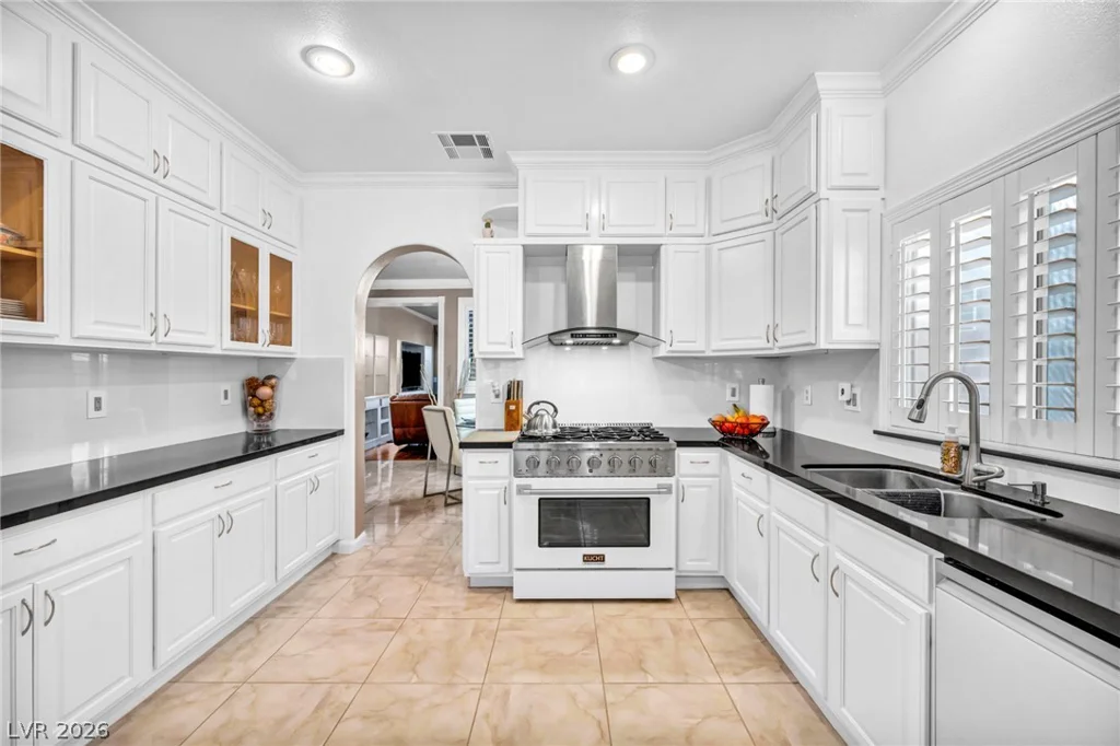 1709 White Daisy, North Las Vegas, NV 89081