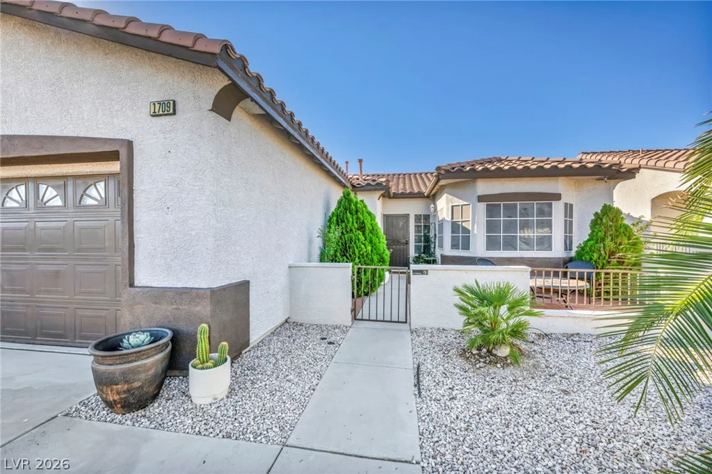 1709 White Daisy, North Las Vegas, NV 89081