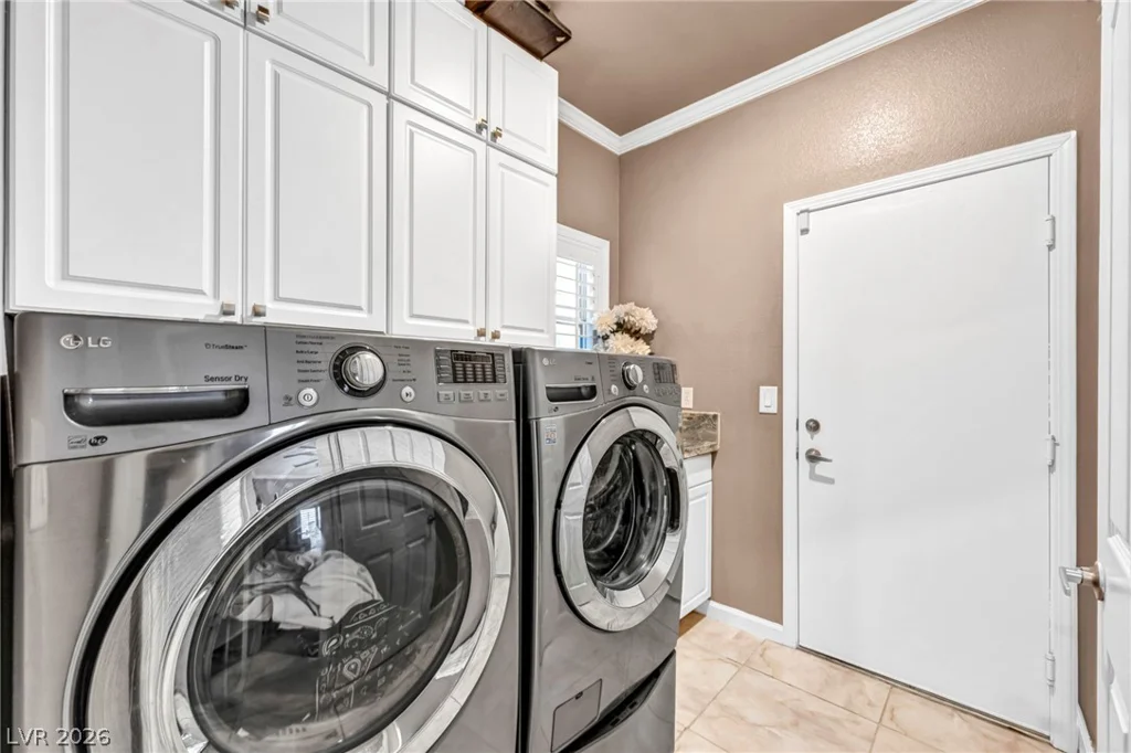 1709 White Daisy, North Las Vegas, NV 89081