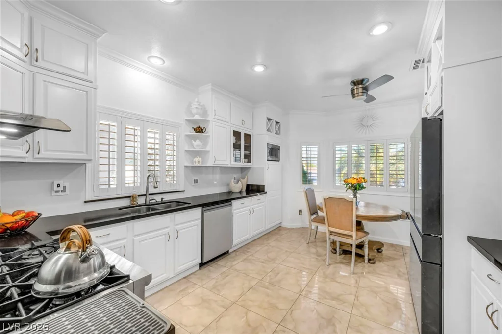 1709 White Daisy, North Las Vegas, NV 89081