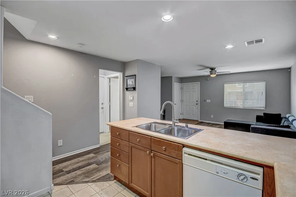 9052 Pearl Cotton, Las Vegas, NV 89149