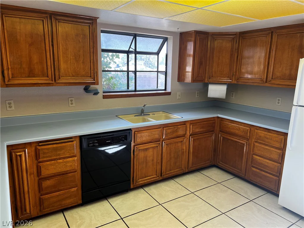 6920 Edna, Las Vegas, NV 89117