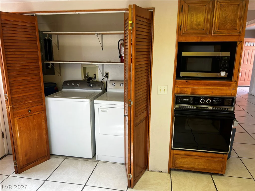 6920 Edna, Las Vegas, NV 89117