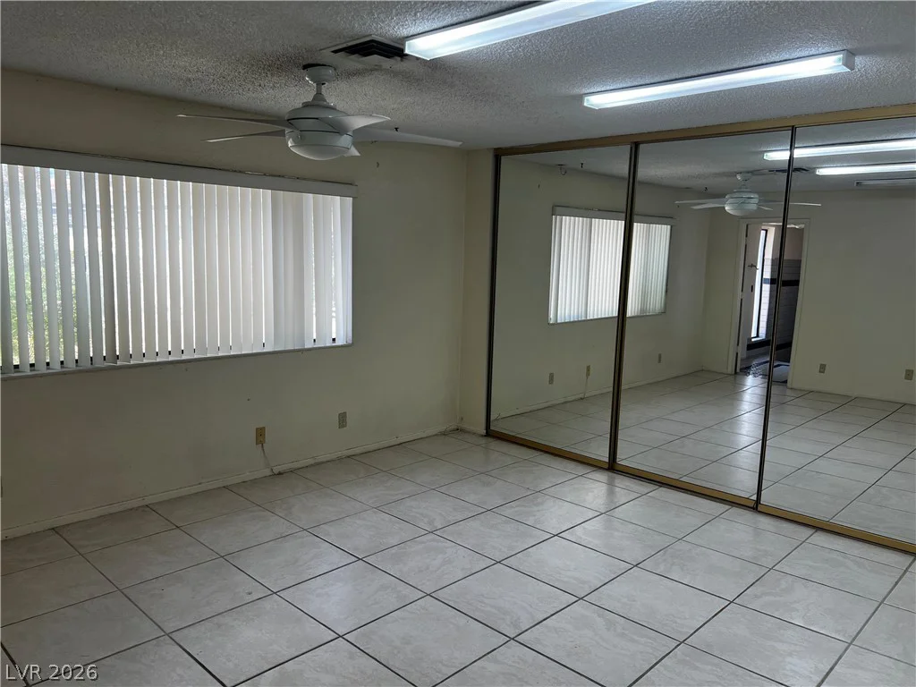 6920 Edna, Las Vegas, NV 89117