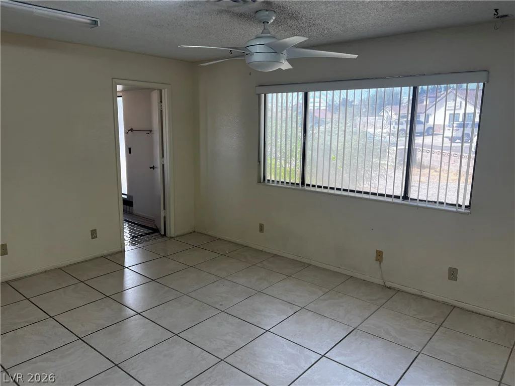6920 Edna, Las Vegas, NV 89117