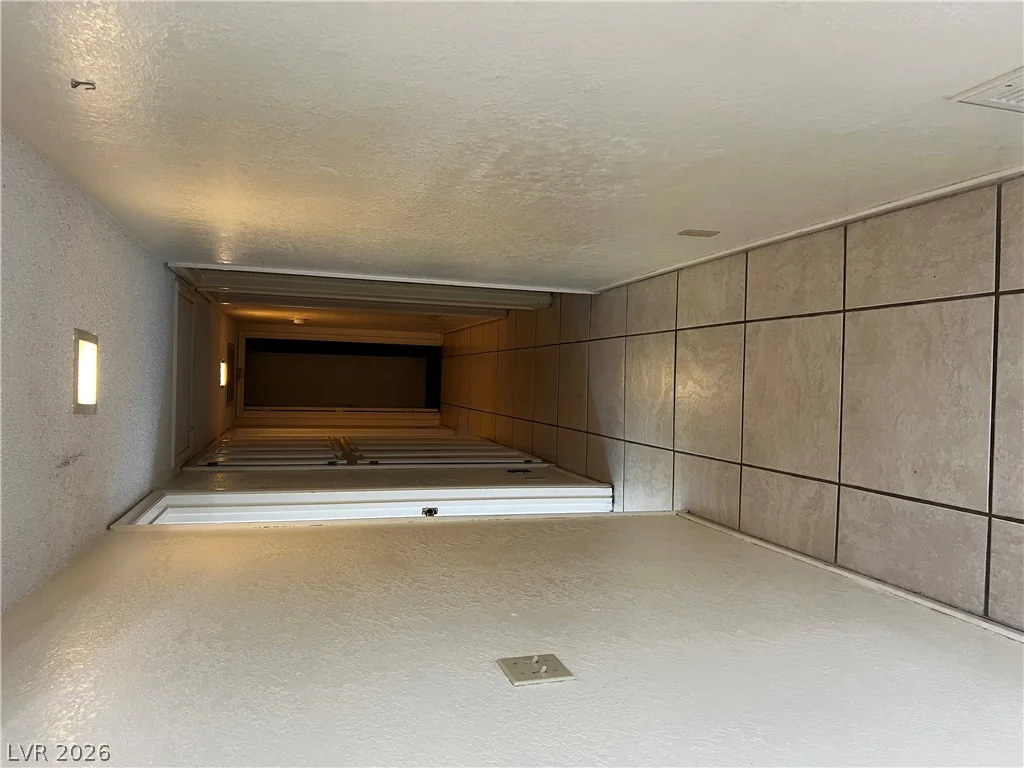 6920 Edna, Las Vegas, NV 89117