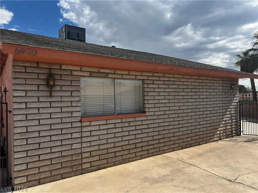 6920 Edna, Las Vegas, NV 89117