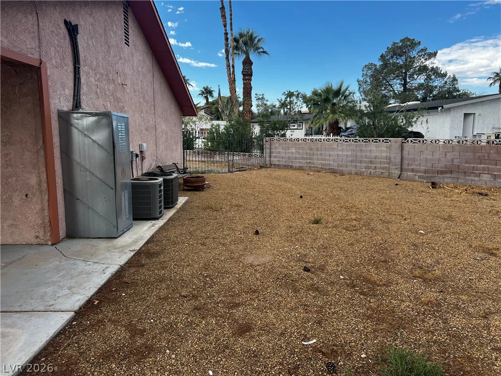 6920 Edna, Las Vegas, NV 89117