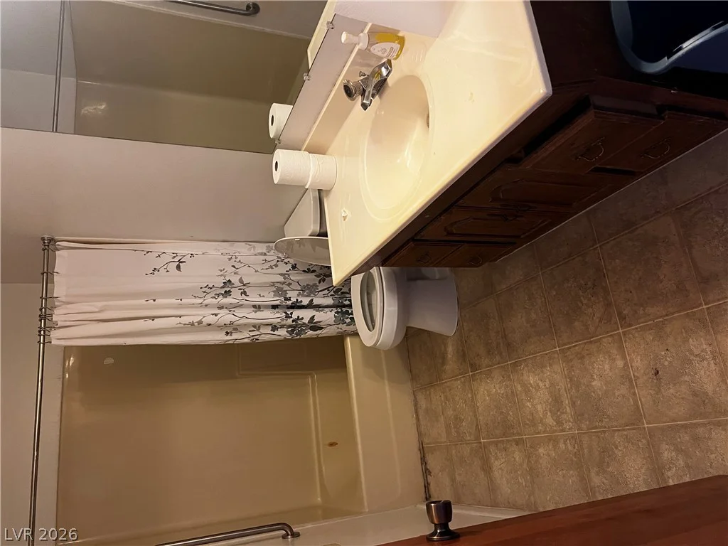 6920 Edna, Las Vegas, NV 89117