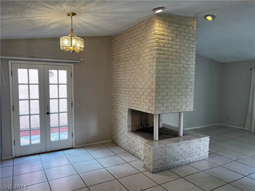 6920 Edna, Las Vegas, NV 89117