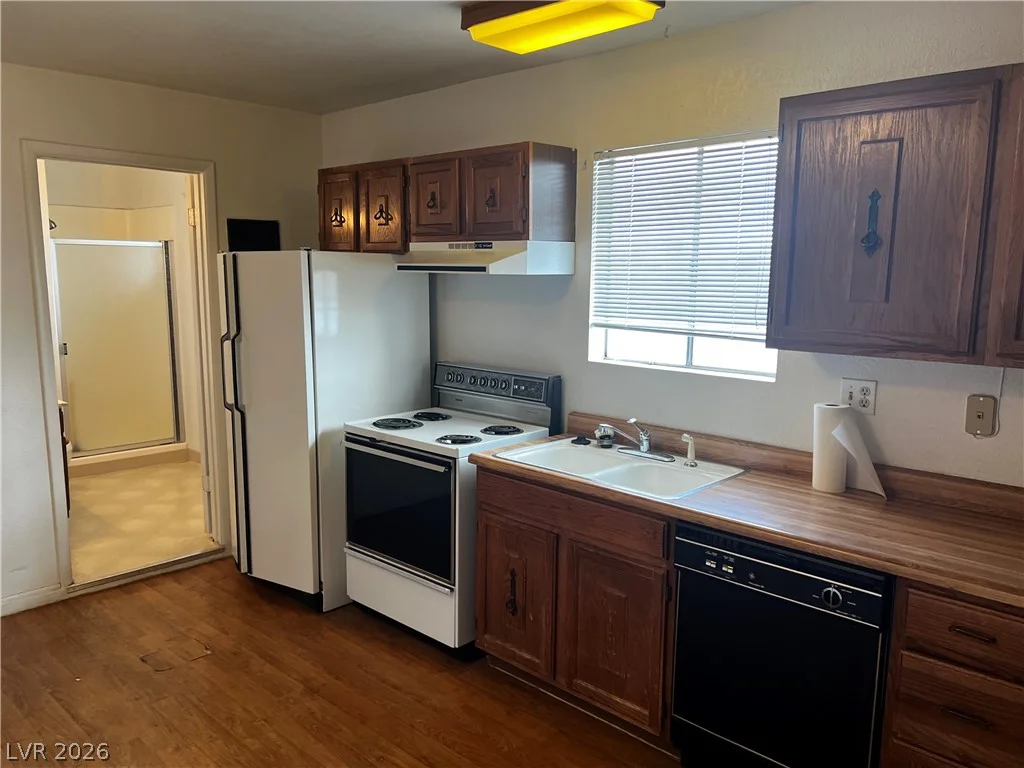 6920 Edna, Las Vegas, NV 89117