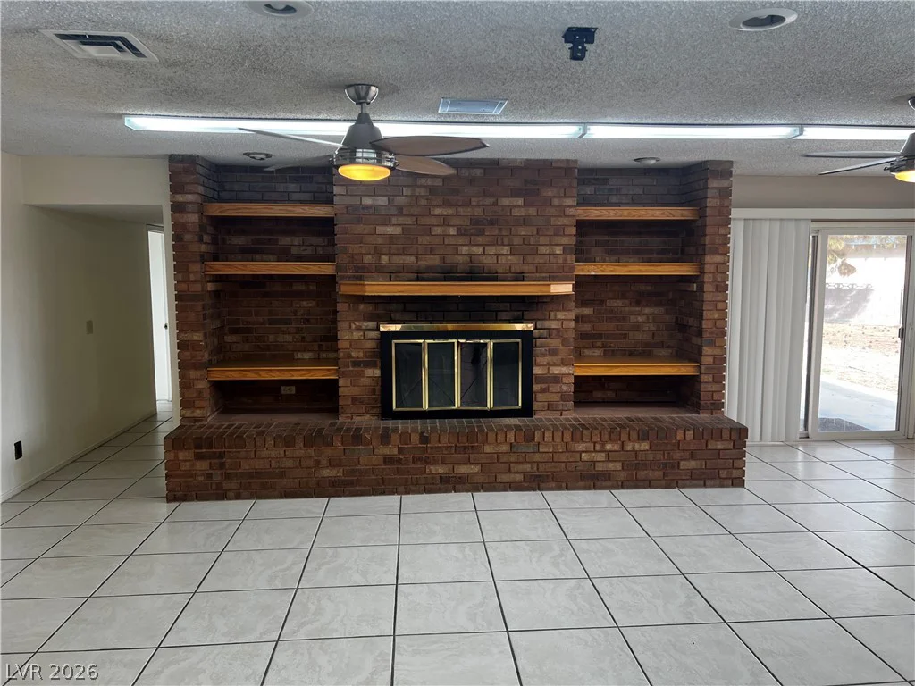 6920 Edna, Las Vegas, NV 89117