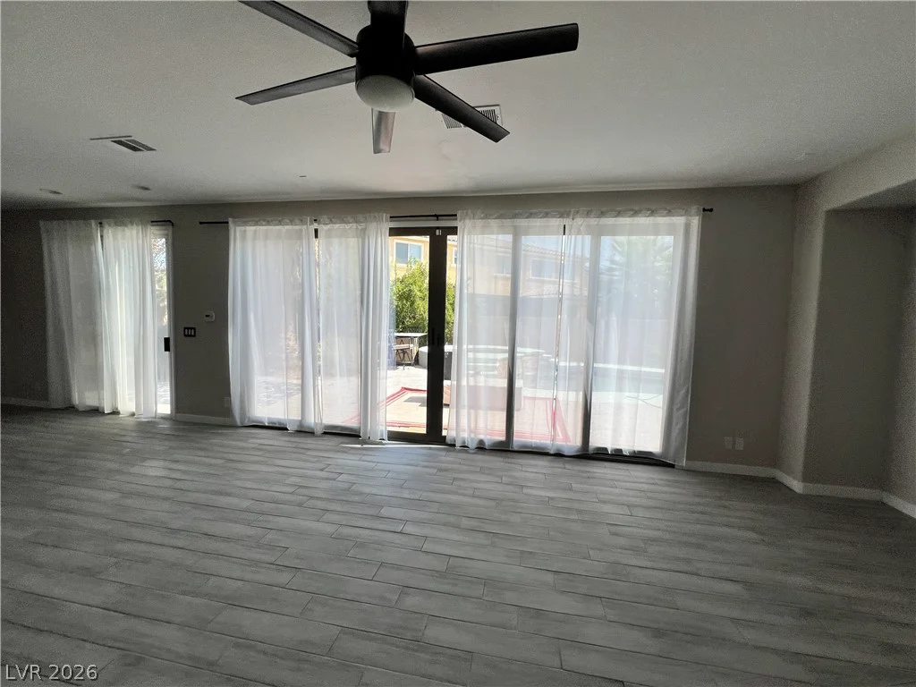 6616 Black Oaks, North Las Vegas, NV 89084