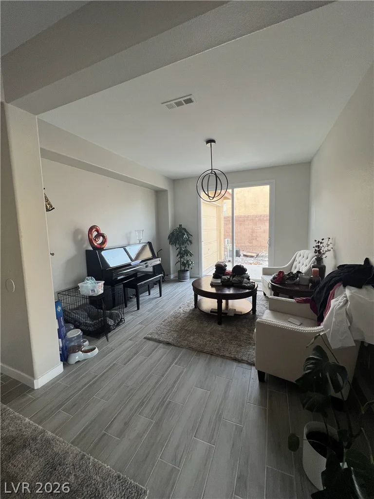 6616 Black Oaks, North Las Vegas, NV 89084