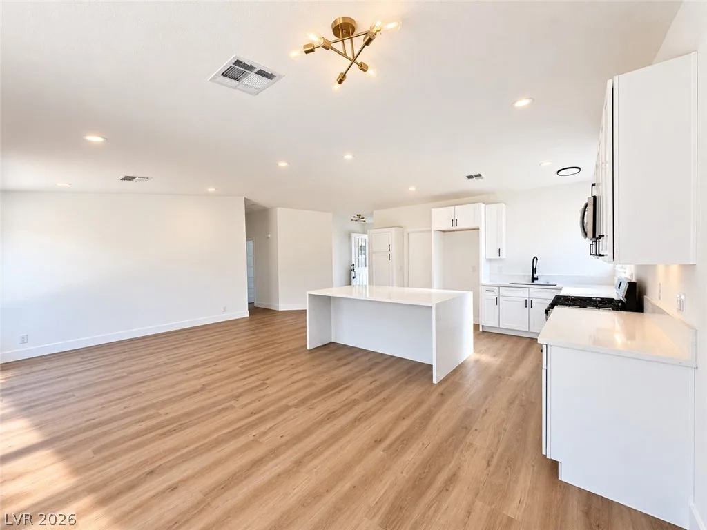 7157 Sixshooter, Las Vegas, NV 89119