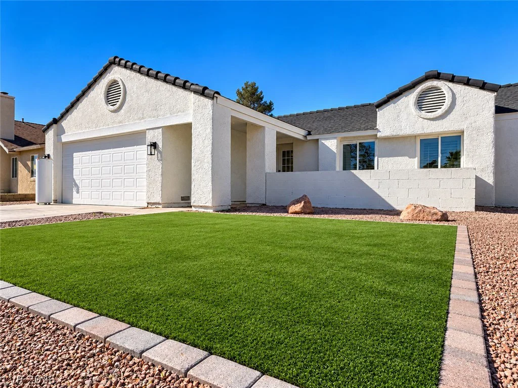 7157 Sixshooter, Las Vegas, NV 89119