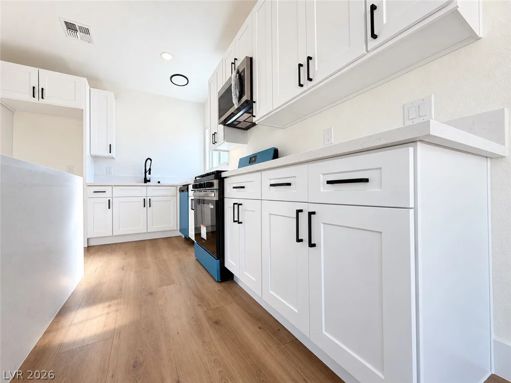 7157 Sixshooter, Las Vegas, NV 89119