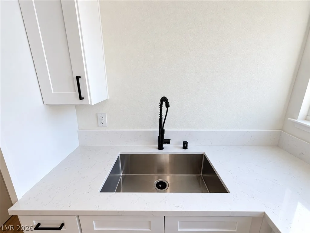 7157 Sixshooter, Las Vegas, NV 89119