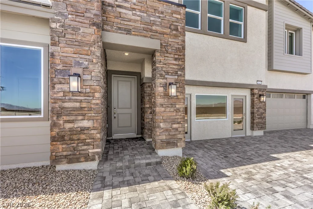 7908 Arial Bay, North Las Vegas, NV 89084