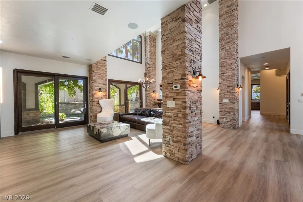 9325 Canyon Classic, Las Vegas, NV 89144