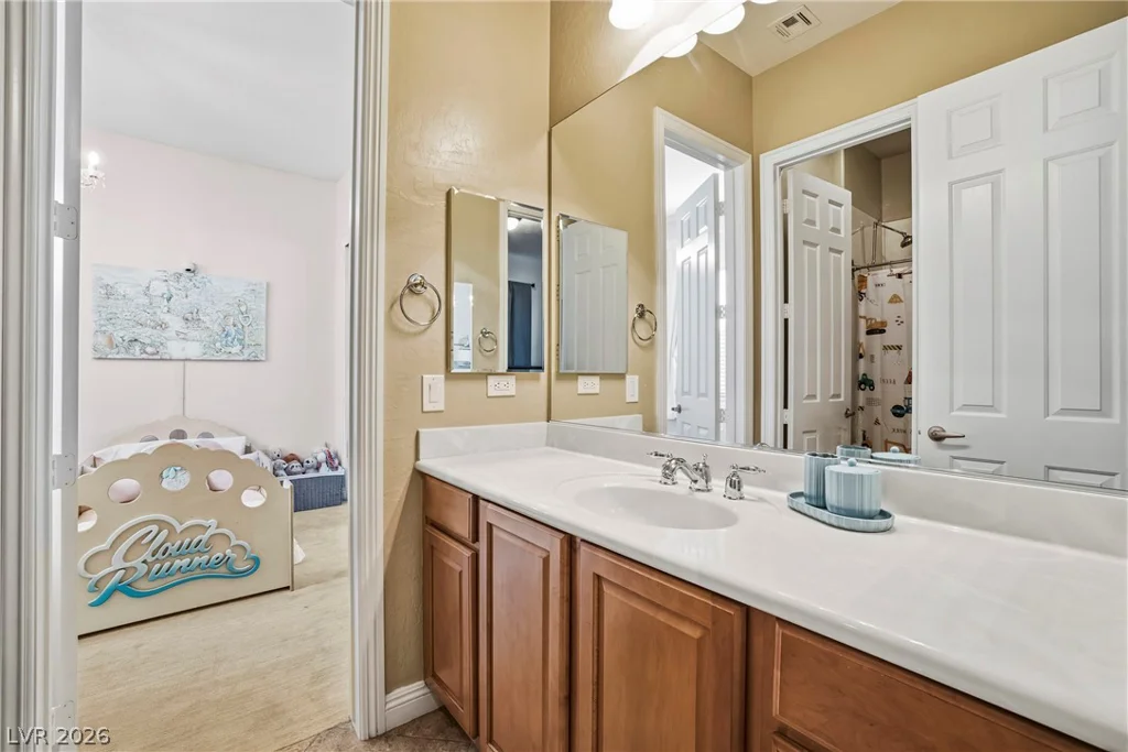8745 Killians Greens, Las Vegas, NV 89131