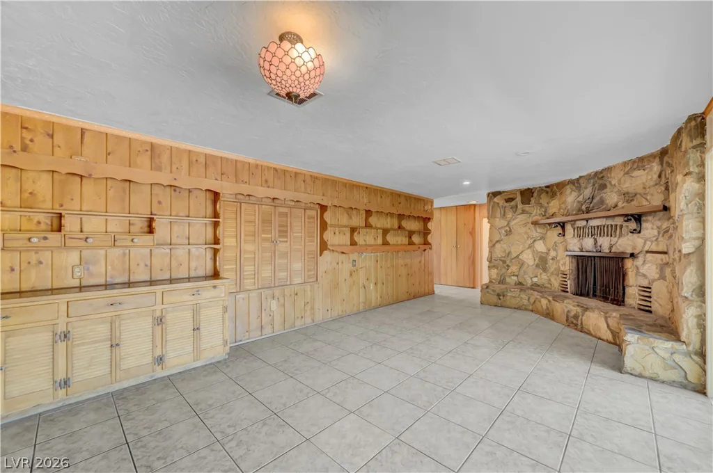 838 Fairview, Henderson, NV 89015