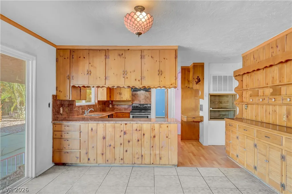 838 Fairview, Henderson, NV 89015
