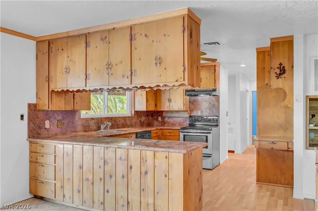 838 Fairview, Henderson, NV 89015