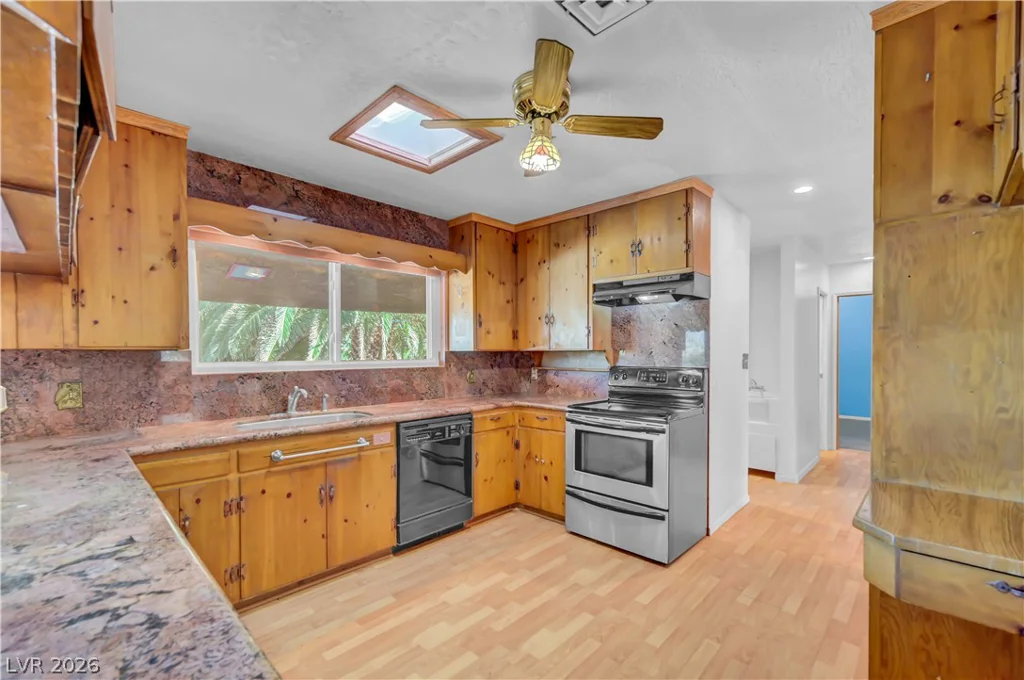 838 Fairview, Henderson, NV 89015
