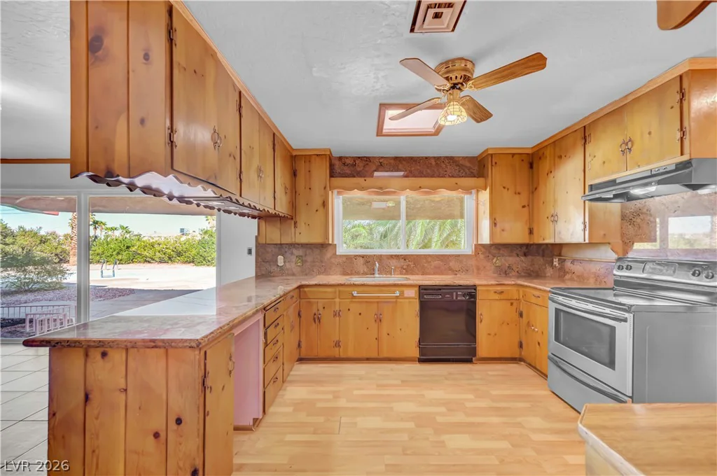 838 Fairview, Henderson, NV 89015