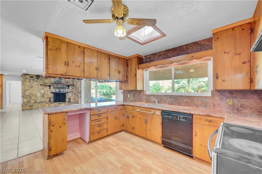 838 Fairview, Henderson, NV 89015