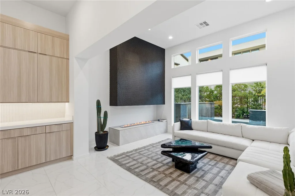 10752 Patina Hills, Las Vegas, NV 89135