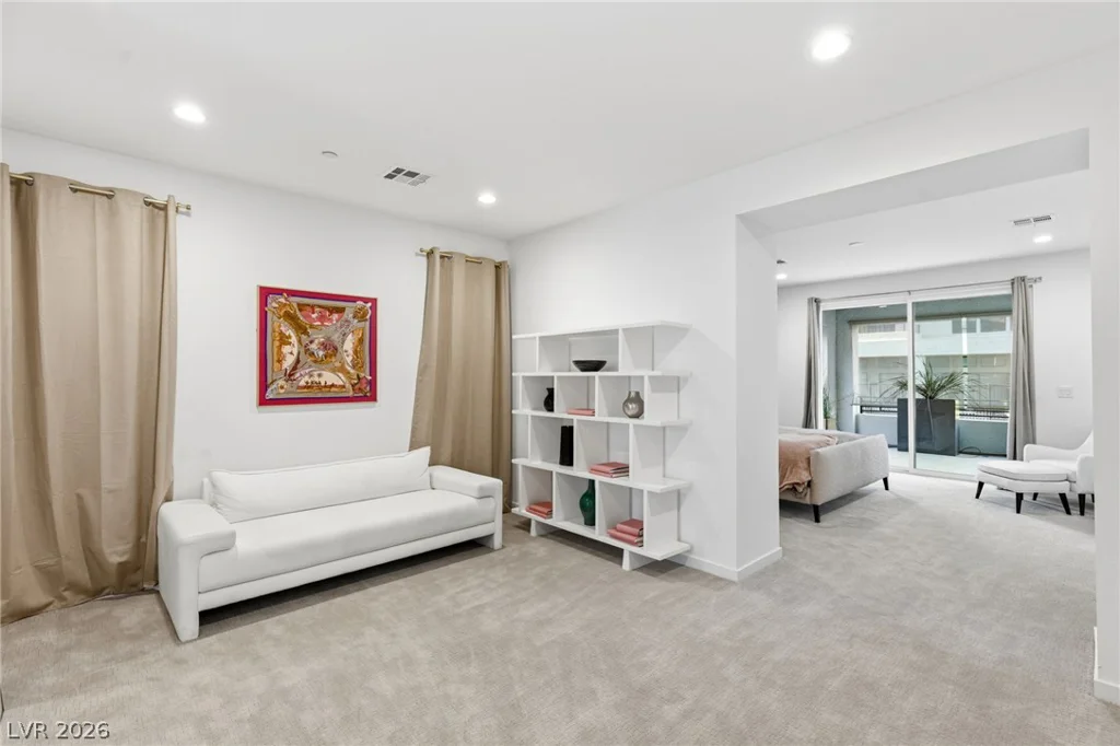 10752 Patina Hills, Las Vegas, NV 89135
