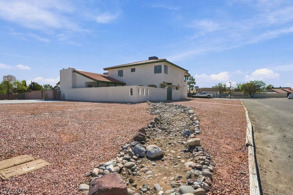 3731 Moberly, Las Vegas, NV 89139