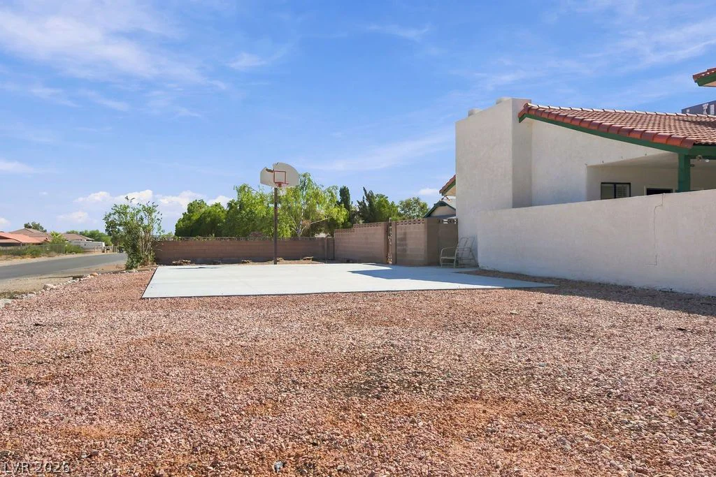 3731 Moberly, Las Vegas, NV 89139