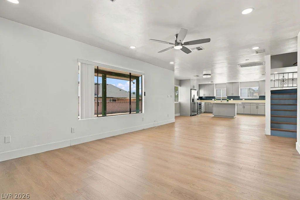 3731 Moberly, Las Vegas, NV 89139