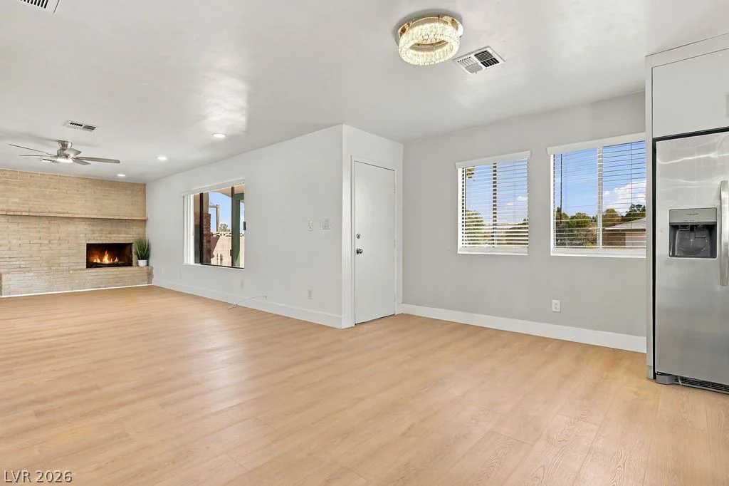3731 Moberly, Las Vegas, NV 89139