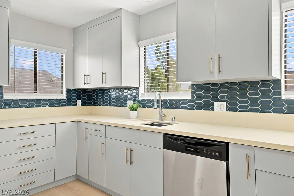 3731 Moberly, Las Vegas, NV 89139