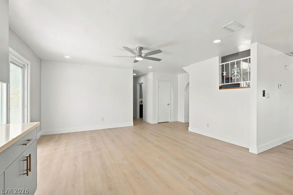3731 Moberly, Las Vegas, NV 89139