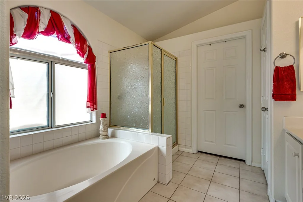 7229 Chic, Las Vegas, NV 89129
