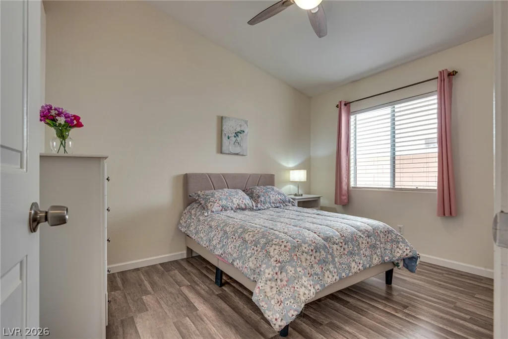 7229 Chic, Las Vegas, NV 89129