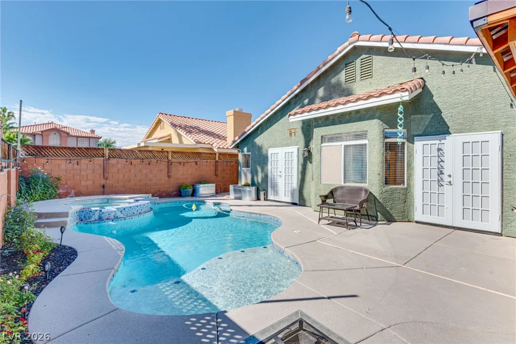 7229 Chic, Las Vegas, NV 89129